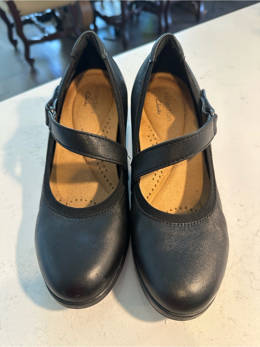 Clarks Women’s Black Mary Jane Shoes Size 8